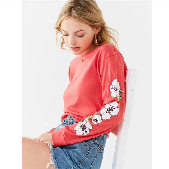 Hawaiian flower long sleeve cropped tee - Picture 1 of 1
